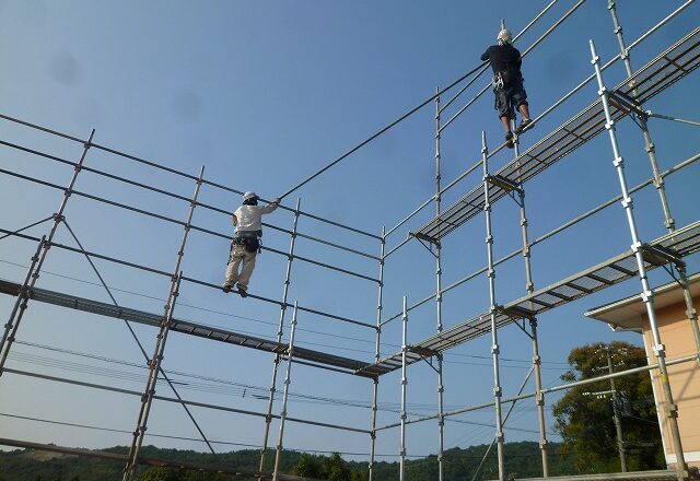 足場が組まれています