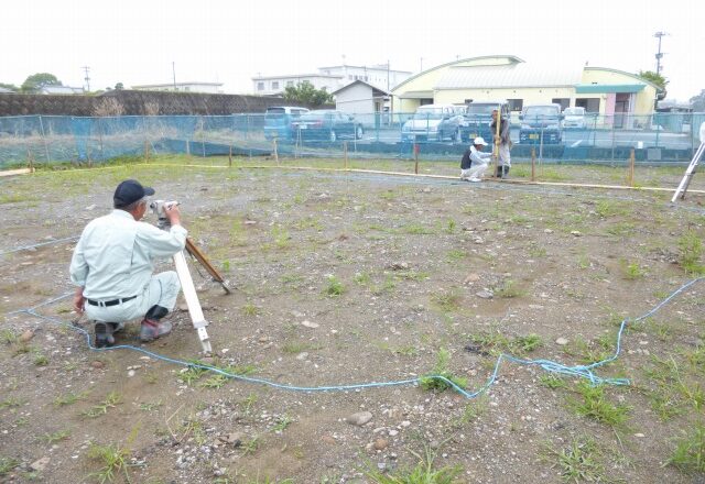 基礎工事着手